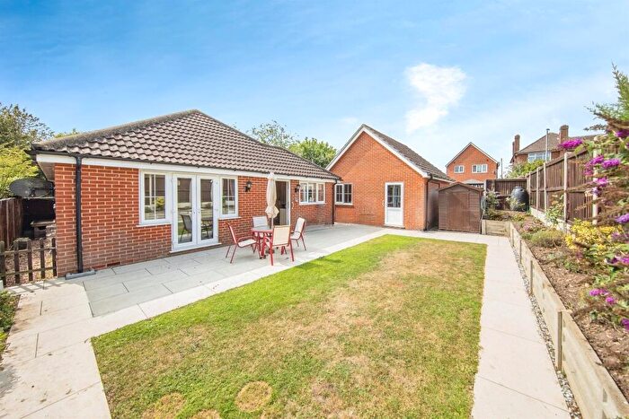 3 Bedroom Detached Bungalow For Sale In Old Heath Road, Colchester, CO2
