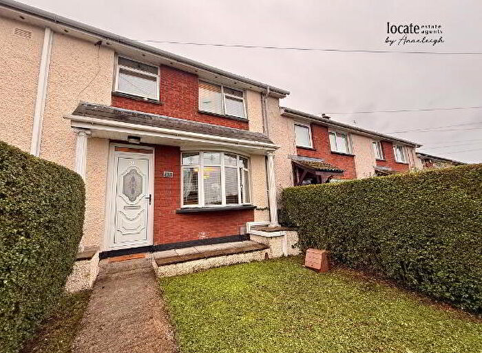 3 Bedroom Mid Terraced House For Sale In Ardnamoyle Park, Derry, BT48