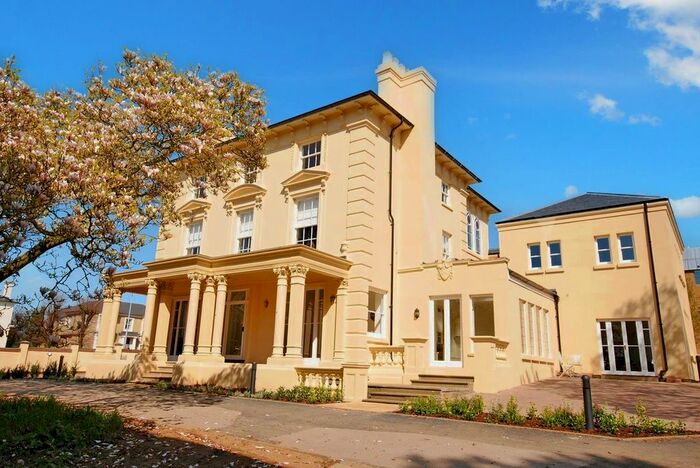 2 Bedroom Flat To Rent In Beaumont Villa, Cliftonville, NN1