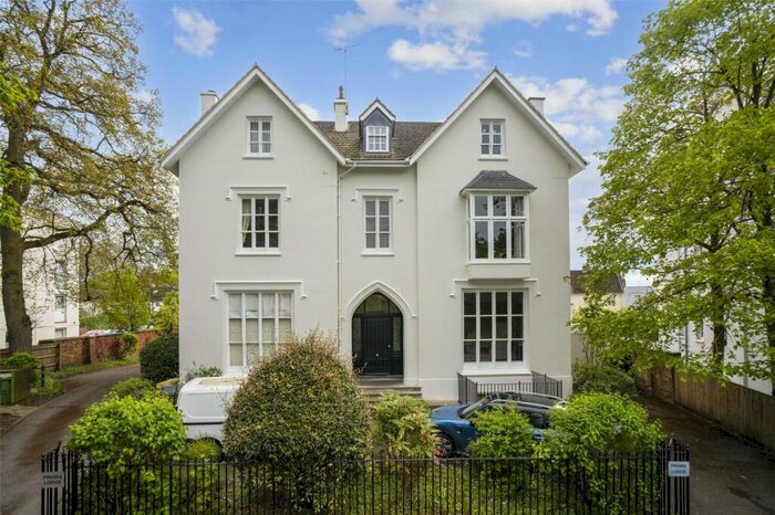 1 Bedroom Apartment To Rent In Pittville Circus, Cheltenham, Gloucestershire, GL52