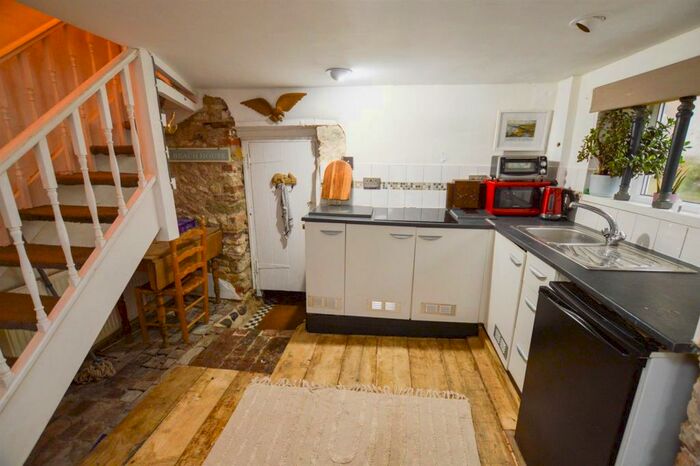 1 Bedroom Semi-Detached House To Rent In Ocklynge Road, Eastbourne, BN21