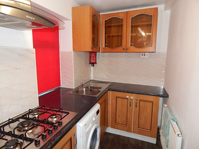 1 Bedroom Terraced House To Rent In Dewsbury Gate Road, Staincliffe, Dewsbury, WF13