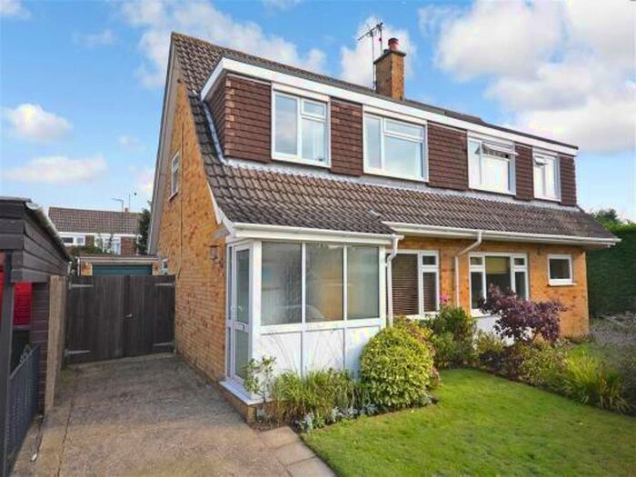 3 Bedroom House To Rent In Horsham, RH12
