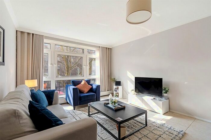 2 Bedroom Flat To Rent In Nottingham Terrace, Regent's Park, London, NW1