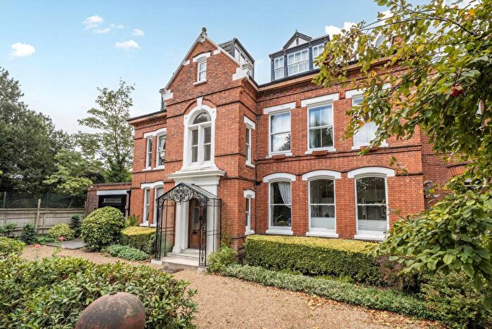 1 Bedroom Flat For Sale In Mapesbury Road, Mapesbury Estate, London, NW2
