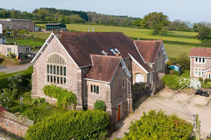4 Bedroom End Of Terrace House To Rent In Street End, Blagdon, BS40