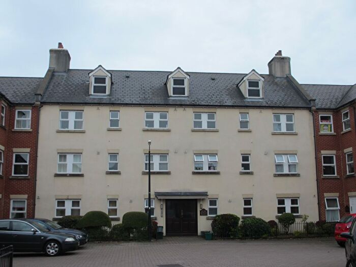 2 Bedroom Flat To Rent In Rowan Place, Weston-Super-Mare, BS24