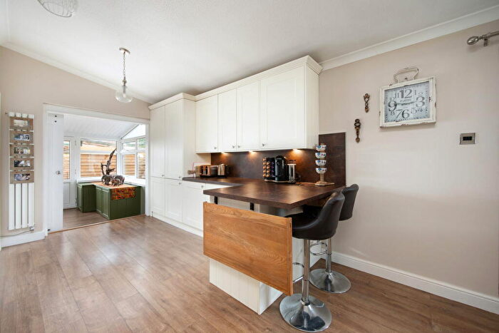 2 Bedroom Detached Bungalow For Sale In Elizabeth Drive, Devizes, SN10