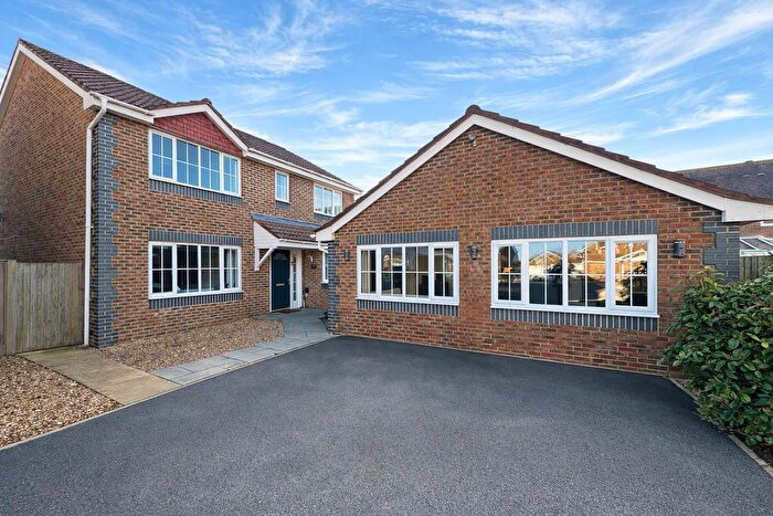 4 Bedroom Detached House For Sale In Saunders Close, Lee-On-The-Solent, PO13
