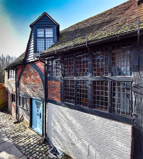 1 Bedroom Terraced House To Rent In The Borough, Farnham, GU9
