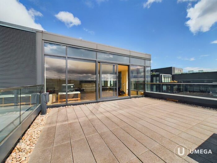 2 Bedroom Flat To Rent In Simpson Loan, Quartermile, Edinburgh, EH3