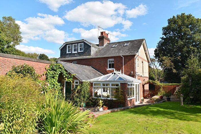 3 Bedroom Semi-Detached House For Sale In Sandleheath, Fordingbridge, SP6