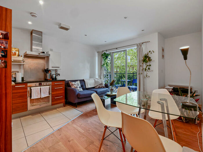 2 Bedroom Flat To Rent In Metro, Kennington, SE11