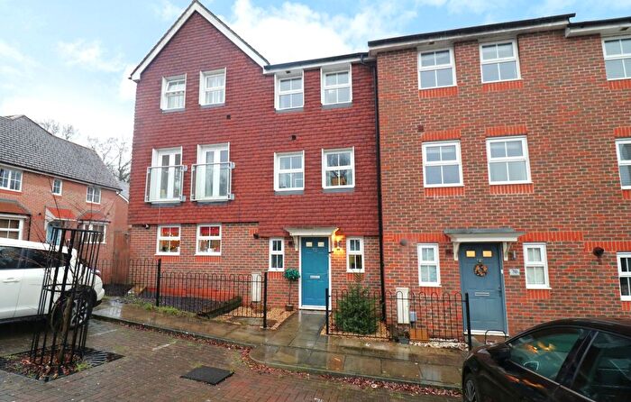 3 Bedroom Town House For Sale In Mescott Meadows, Hedge End, SO30