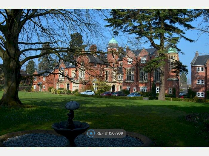 2 Bedroom Flat To Rent In Horseshoe Lane East, Guildford, GU1