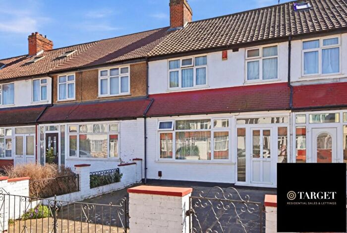 3 Bedroom House For Sale In Tudor Road, N9
