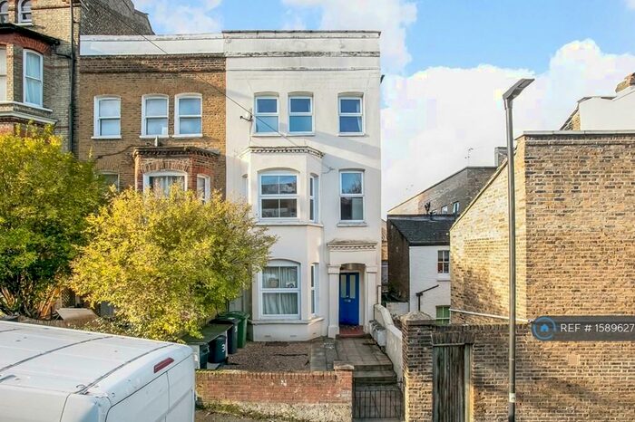 2 Bedroom Flat To Rent In Woodland Road, London, SE19