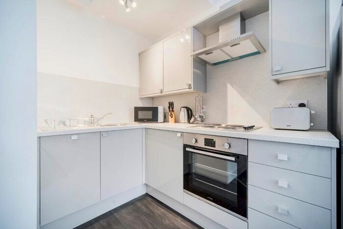 2 Bedroom Flat To Rent In Duke Street, Dennistoun, Glasgow, G31