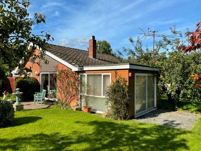 3 Bedroom Bungalow For Sale In Slough Road, Presteigne, LD8