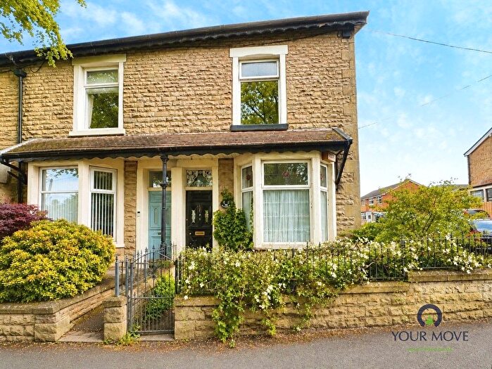 3 Bedroom End Of Terrace House For Sale In Earnsdale Road, Darwen, Lancashire, BB3