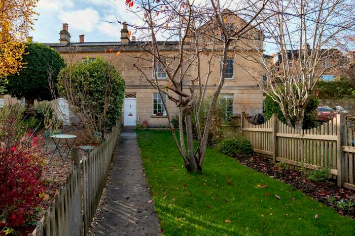 2 Bedroom House To Rent In Worcester Place, Bath, BA1