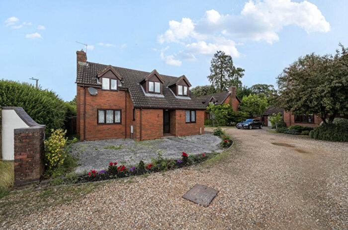 4 Bedroom Detached House For Sale In Chelwood Court, Warminster, BA12