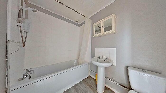 1 Bedroom Flat For Sale In High Street, Herne Bay, CT6