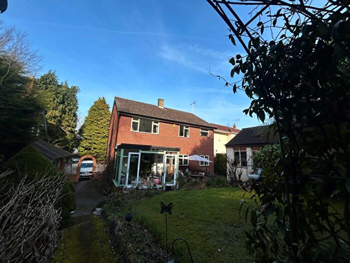4 Bedroom House To Rent In Ashby Road, Burton-On-Trent, DE15