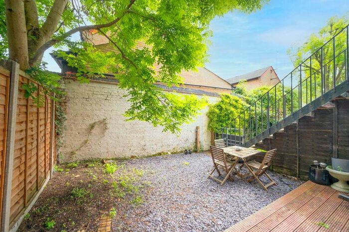 2 Bedroom Flat To Rent In Canon Beck Road, Rotherhithe, London, SE16