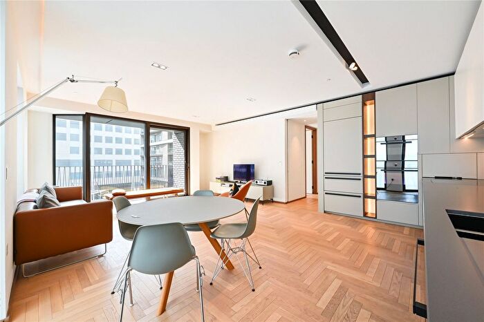 3 Bedroom Flat For Sale In Lewis Cubitt Walk, King's Cross, London, N1C