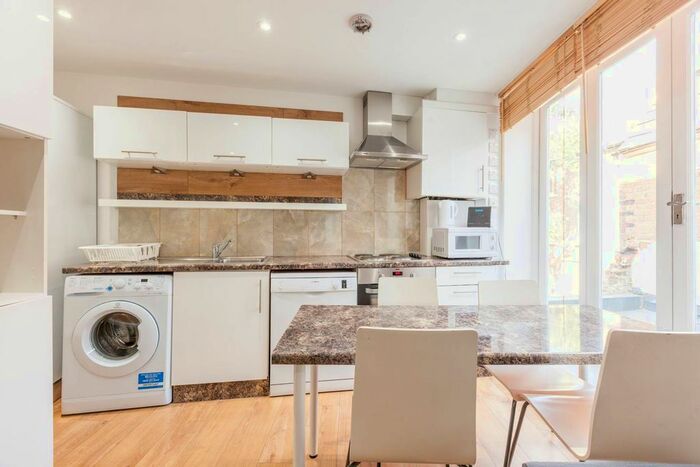 1 Bedroom Flat To Rent In Kings Cross Road, King's Cross, London, WC1X