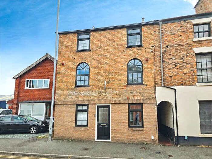 2 Bedroom Flat To Rent In Upper Church Street, Oswestry, Shropshire, SY11