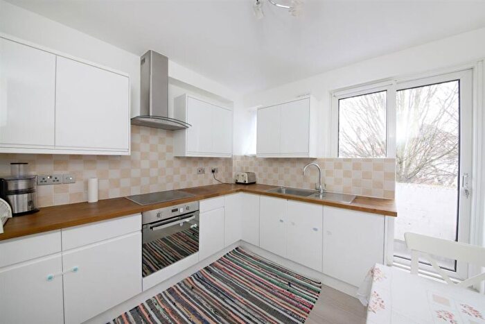 2 Bedroom Flat To Rent In Greenbay Road, Charlton, SE7