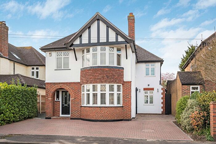 4 Bedroom Detached House For Sale In Firfield Road, Addlestone, Surrey, KT15