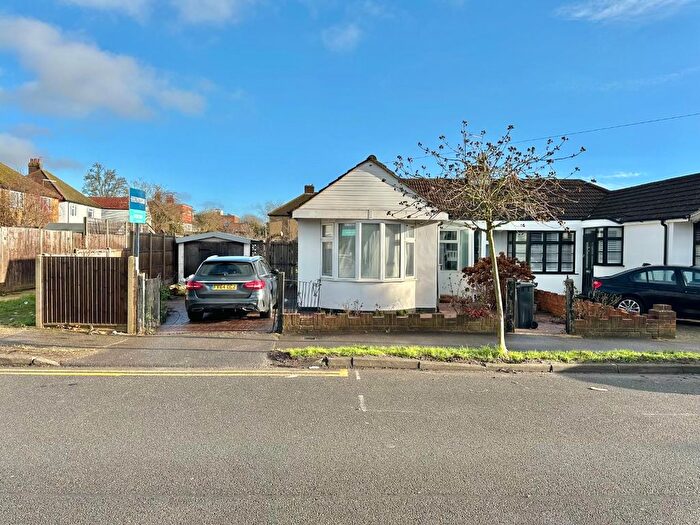3 Bedroom Semi Detached Bungalow For Sale In Mahlon Avenue, Ruislip, HA4
