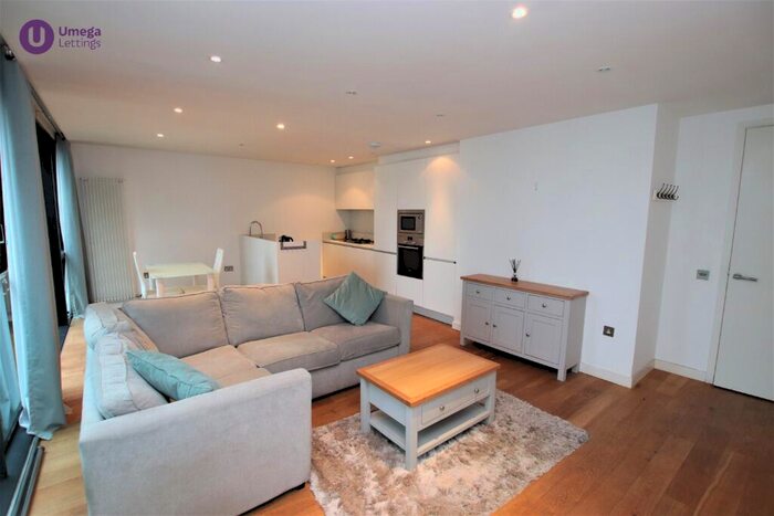 2 Bedroom Flat To Rent In Simpson Loan, Quartermile, Edinburgh, EH3