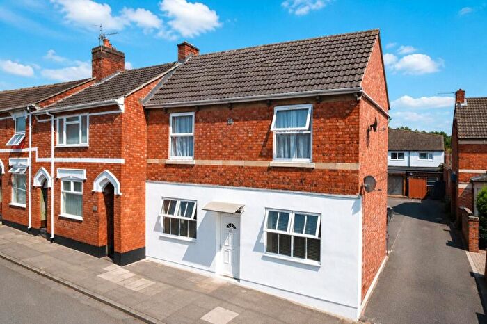 1 Bedroom Flat To Rent In Tresham Street, Kettering, Northamptonshire, NN16