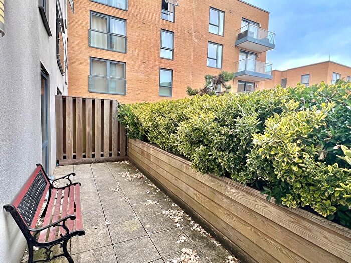 1 Bedroom Flat To Rent In Drake Way, Reading, RG2