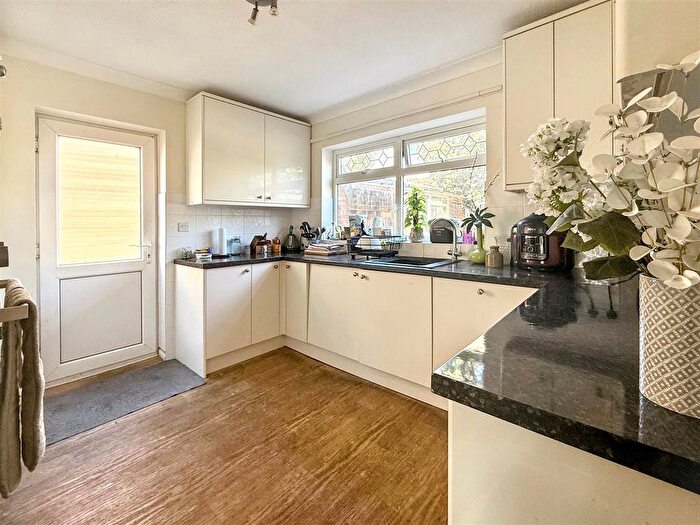 5 Bedroom Detached House To Rent In Primula Drive, Norwich, NR4