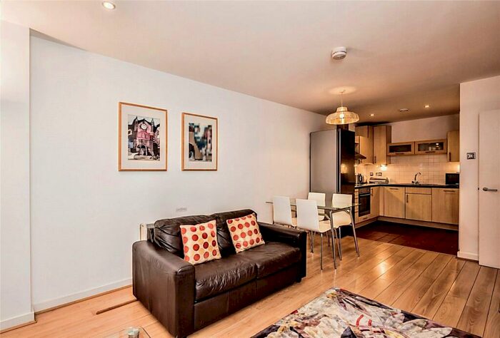 1 Bedroom Flat For Sale In Deansgate Quay, Deansgate, Manchester, Greater Manchester, M3