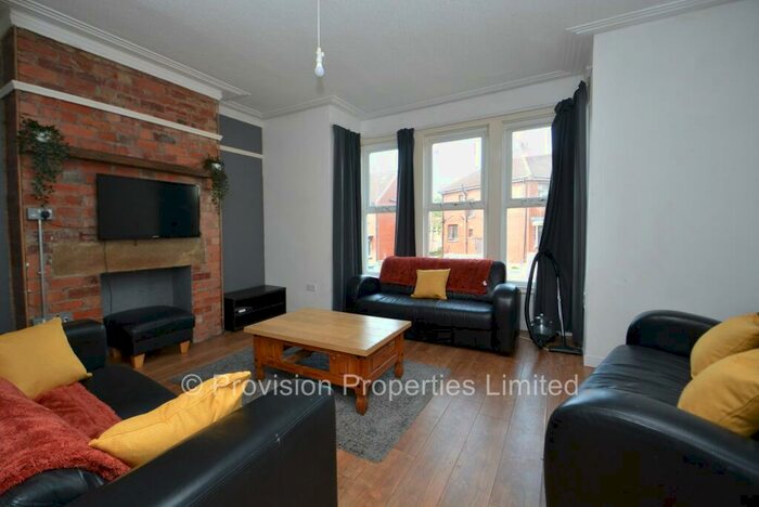 6 Bedroom End Of Terrace House To Rent In Raven Road, Hyde Park, Leeds, LS6