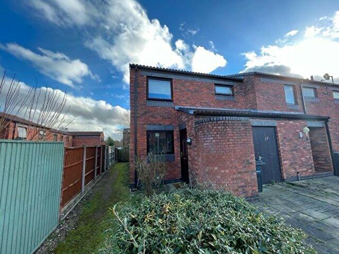 2 Bedroom Mews To Rent In Hatherton Way, Chester, CH2