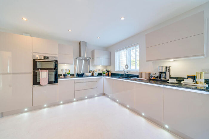 5 Bedroom Detached House For Sale In London Road, Retford, DN22