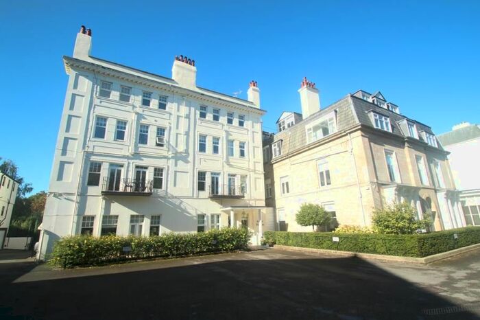 3 Bedroom Flat To Rent In Stray Towers, Victoria Road, HG2