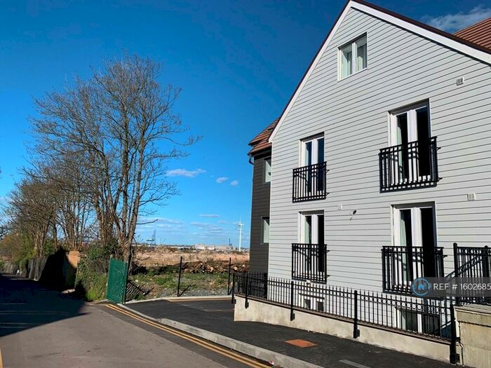 1 Bedroom Flat To Rent In Harbour View, Northfleet, DA11