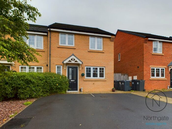 3 Bedroom End Terrace House To Rent In Mannerton Grove, Darlington, DL3