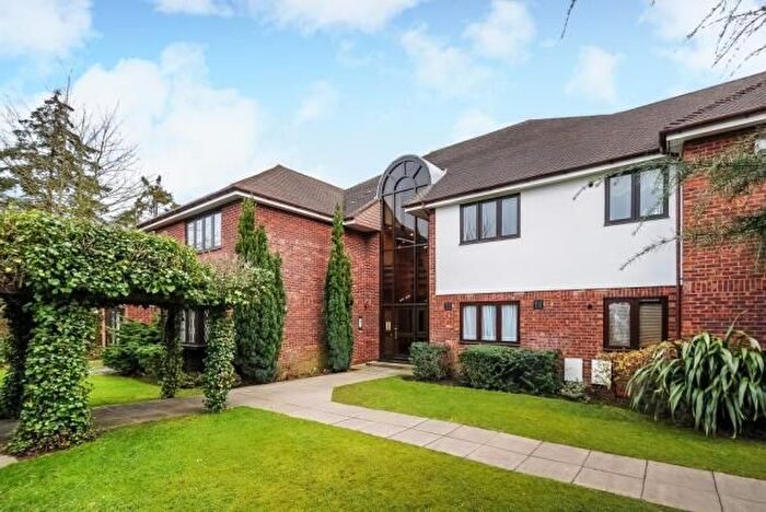 2 Bedroom Flat To Rent In Kewferry Drive, Northwood, HA6