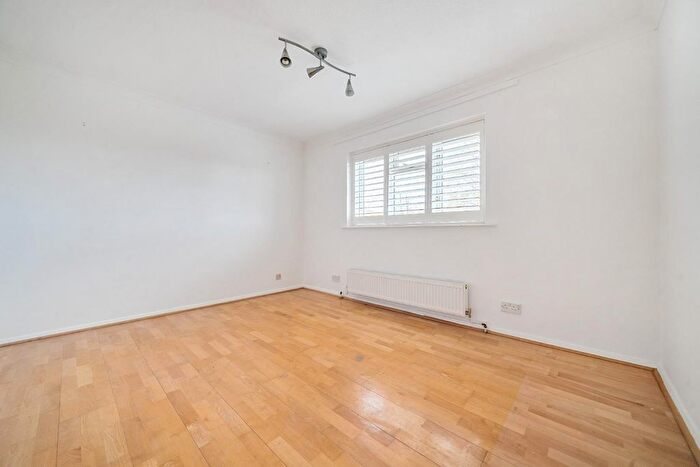 4 Bedroom Property For Sale In Straight Road, Old Windsor, Windsor, SL4