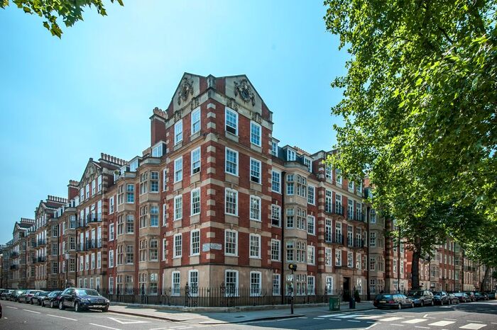 4 Bedroom Flat To Rent In Old Brompton Road, South Kensington, London, SW5