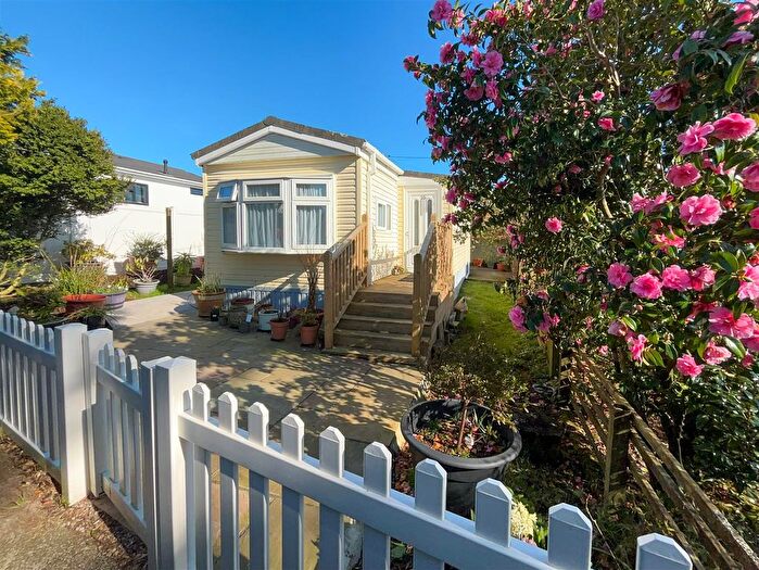1 Bedroom Mobile/park Home For Sale In Residential Park Home, Retanna Nr Wendron, TR13